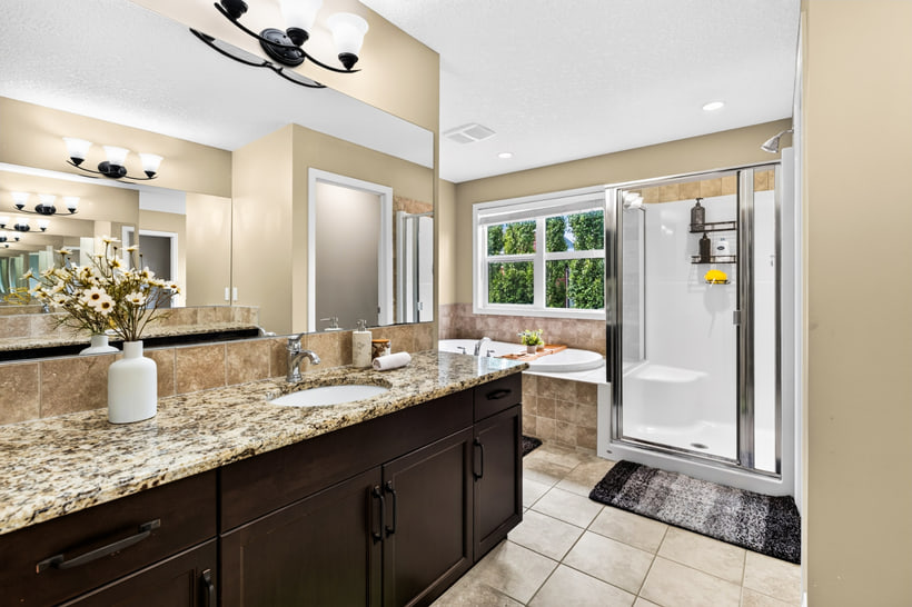 Ensuite, shower side, 370 Silverado Way SW