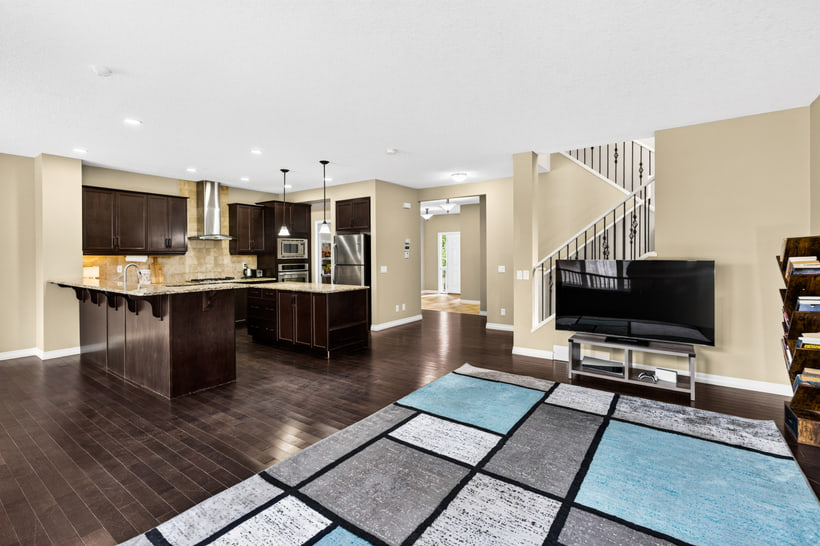 Great room toward the kitchen, 370 Silverado Way SW