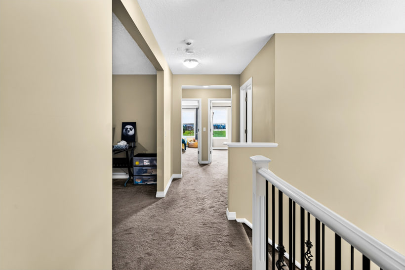 Upper floor landing, 370 Silverado Way SW